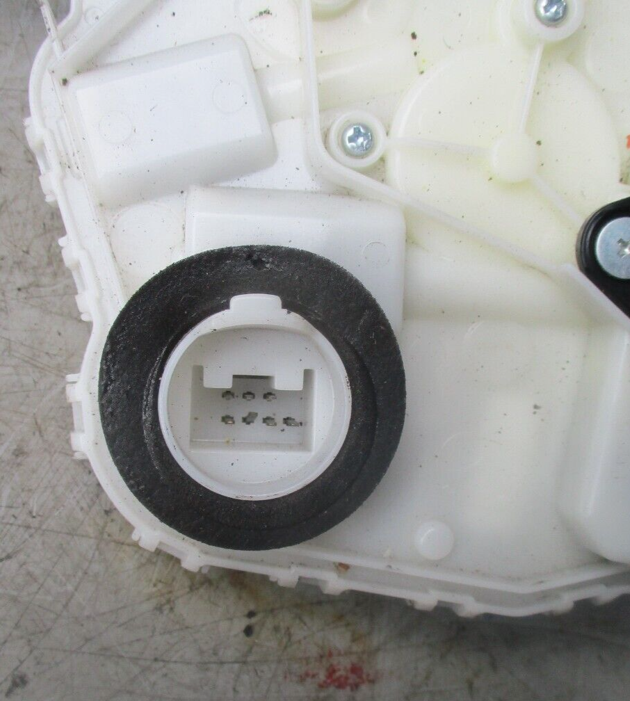 MAZDA 3 MK4 2021 DOOR LOCK MECHANISM CATCH LATCH WITH HANDLE