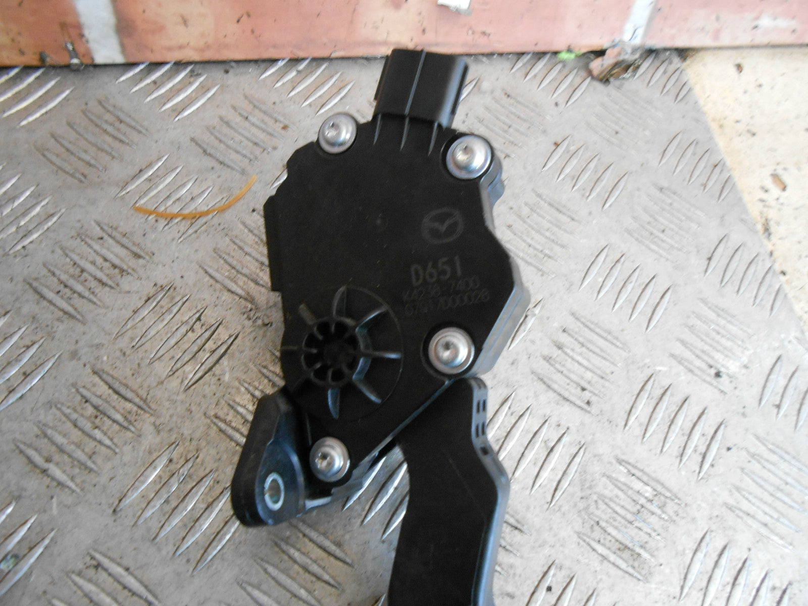 MAZDA 2 DE 2010 1.3 16V PETROL ELECTRONIC ACCELERATION THROTTLE PEDAL K4238-7400