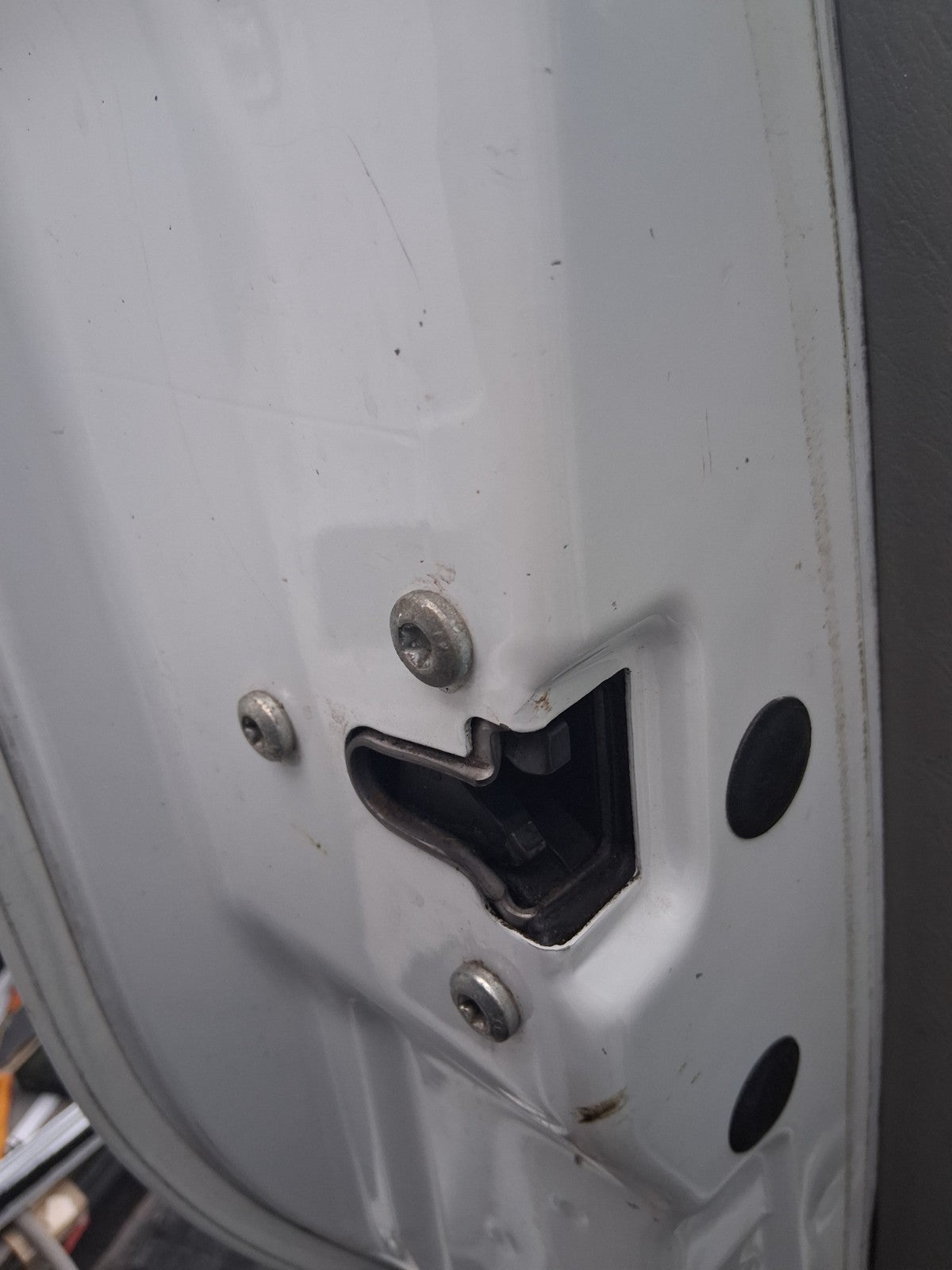 2014 VAUXHALL VIVARO MK1 NSF PASSENGER SIDE FRONT LEFT DOOR LOCK MECHANISM