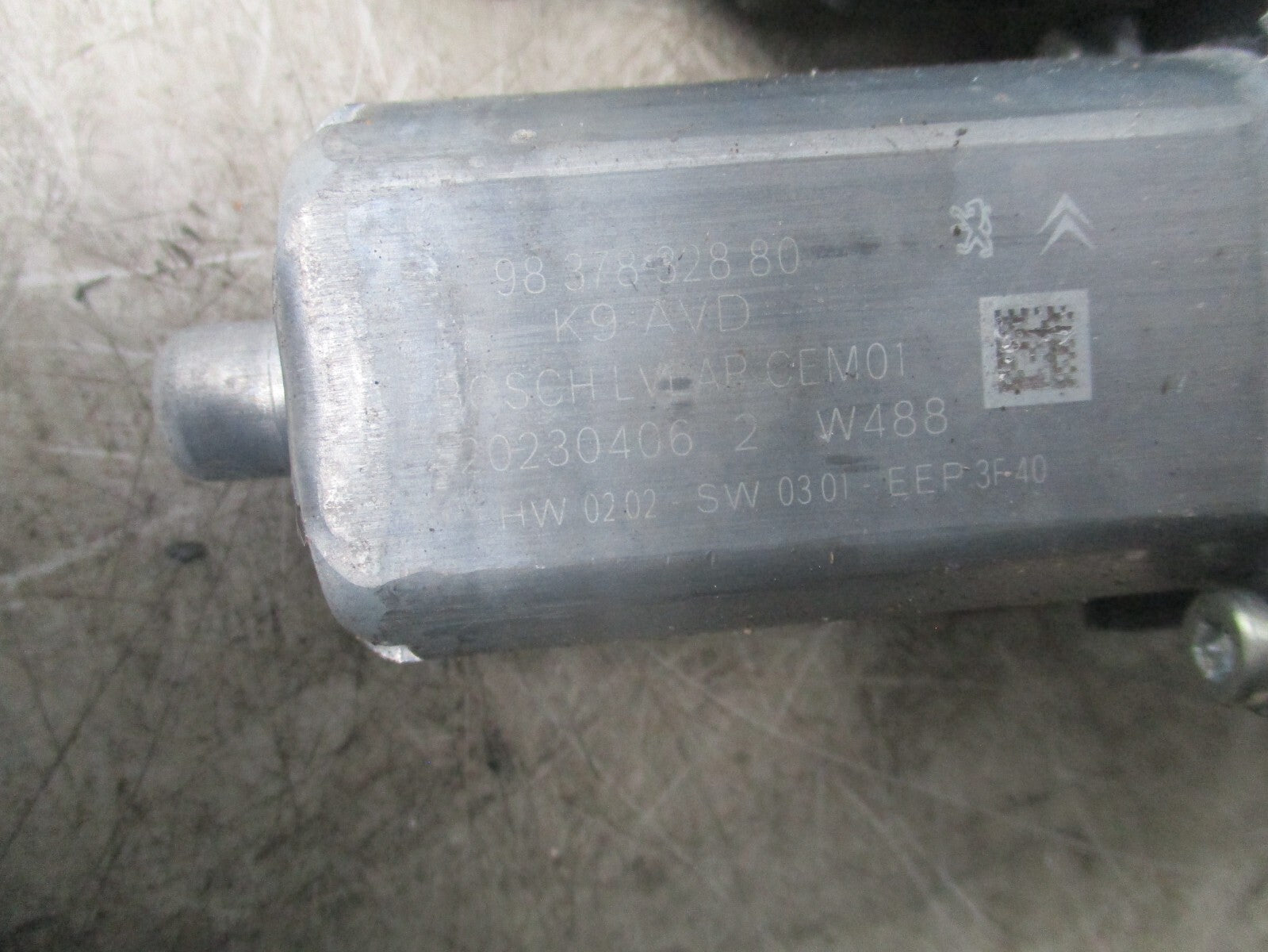 2013 PEUGEOT 5008 OSF FRONT DRIVING SIDE DOOR WINDOW REGULATOR MOTOR 9837832880