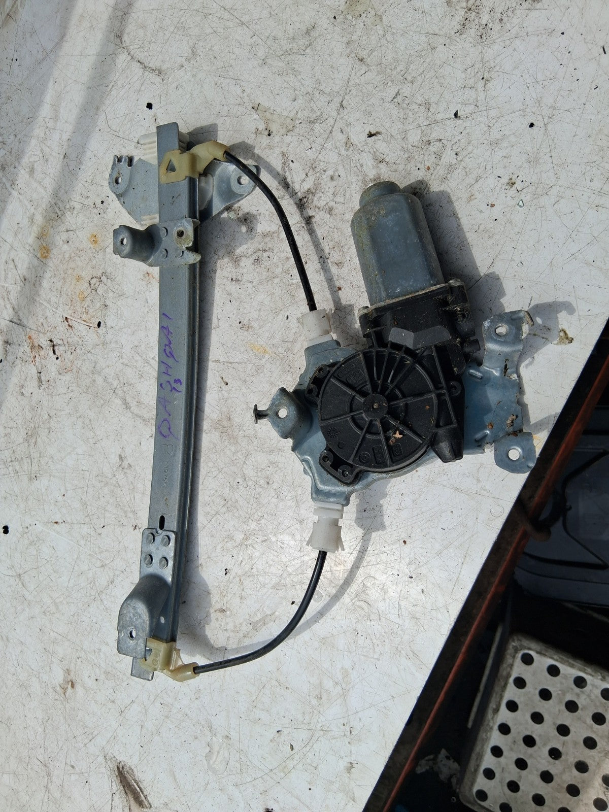 2013 NISSAN QASHQAI J10 NSR REAR PASSENGER SIDE WINDOW MOTOR REGULATOR 119766