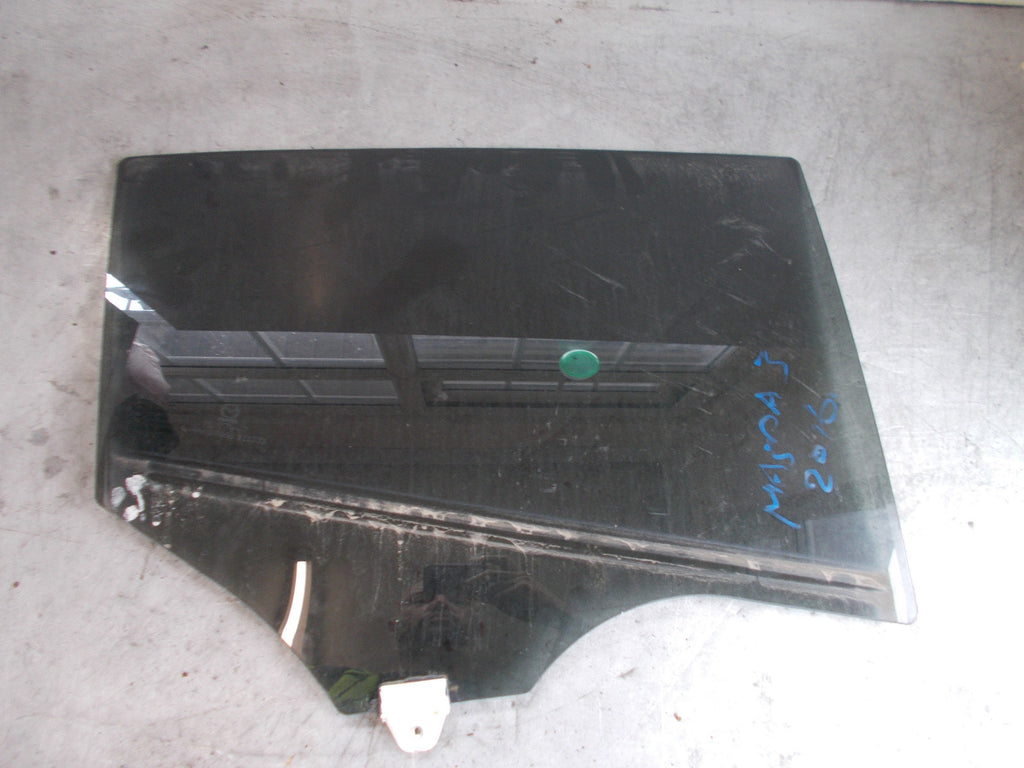 MAZDA 3 BM (MK3) 2016 OSR DRIVER SIDE REAR DOOR WINDOW GLASS