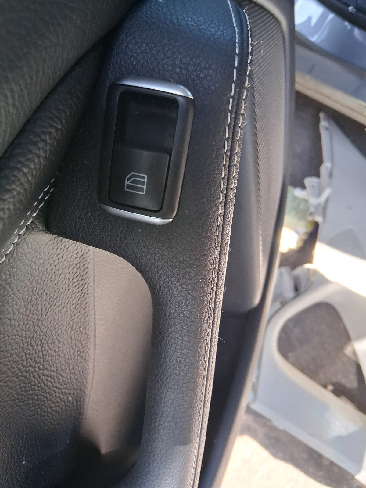 2019 MERCEDES BENZ GLA 180 X156 NSR PASSENGER SIDE REAR WINDOW CONTROL SWITCH