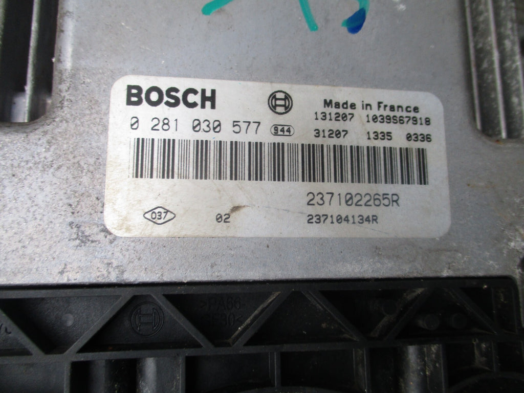 2013 RENAULT MASTER MK3 ECU ENGINE CONTROL UNIT 237102265R