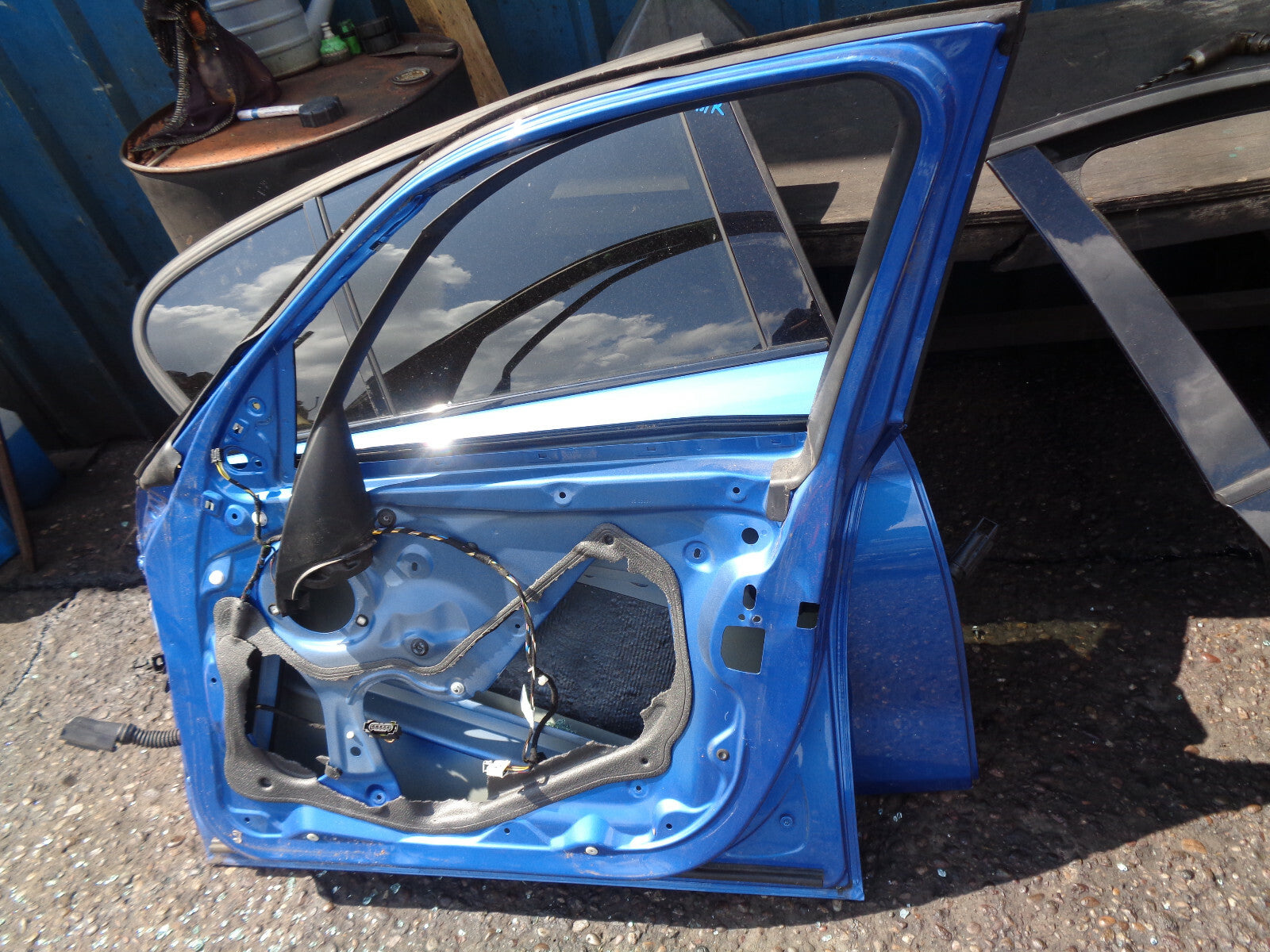 BMW 1 SERIES F20 2019 LCI FACELIFT OSF DRIVER SIDE FRONT BARE DOOR BLUE
