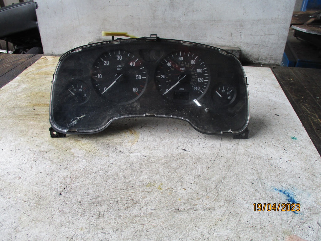VAUXHALL ASTRA 2004 DIESEL ODOMETER SPEEDO CLOCK INSTRUMENT CLUSTER