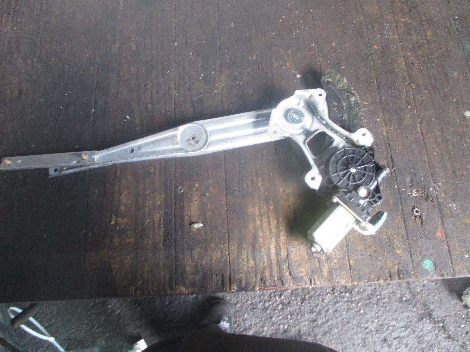 NISSAN MICRA 2014 MK4 OSF DRIVER SIDE FRONT WINDOW REGULATOR & MOTOR 827301HB1A