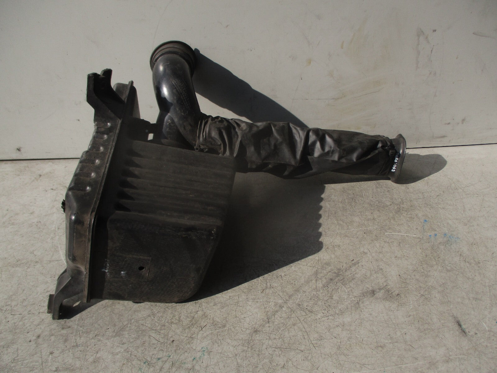 2010 VOLKSWAGEN AVEO 1.2 PETROL AIR FILTER HOUSING BOX