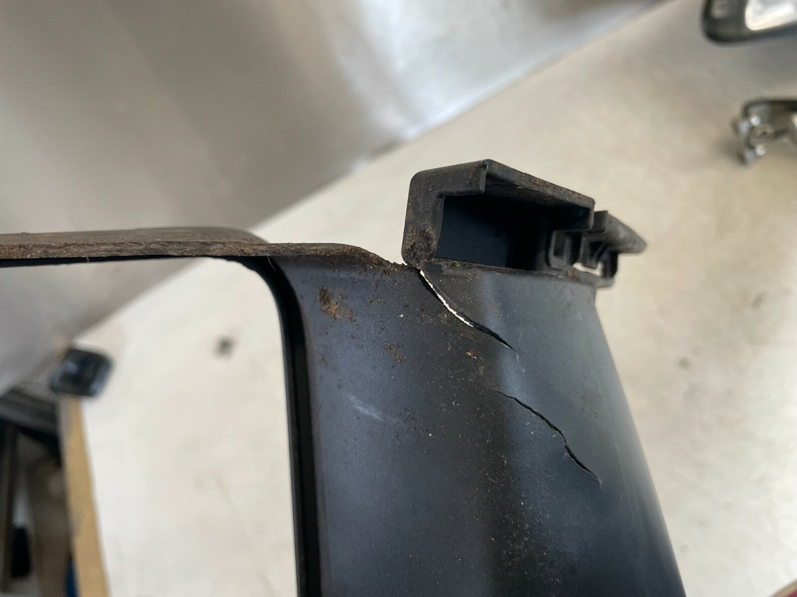 PORSCHE 2019 911 992 CARRERA 4S FRONT BRACKET MOULDING SUPPORT SPARES OR REPAIR