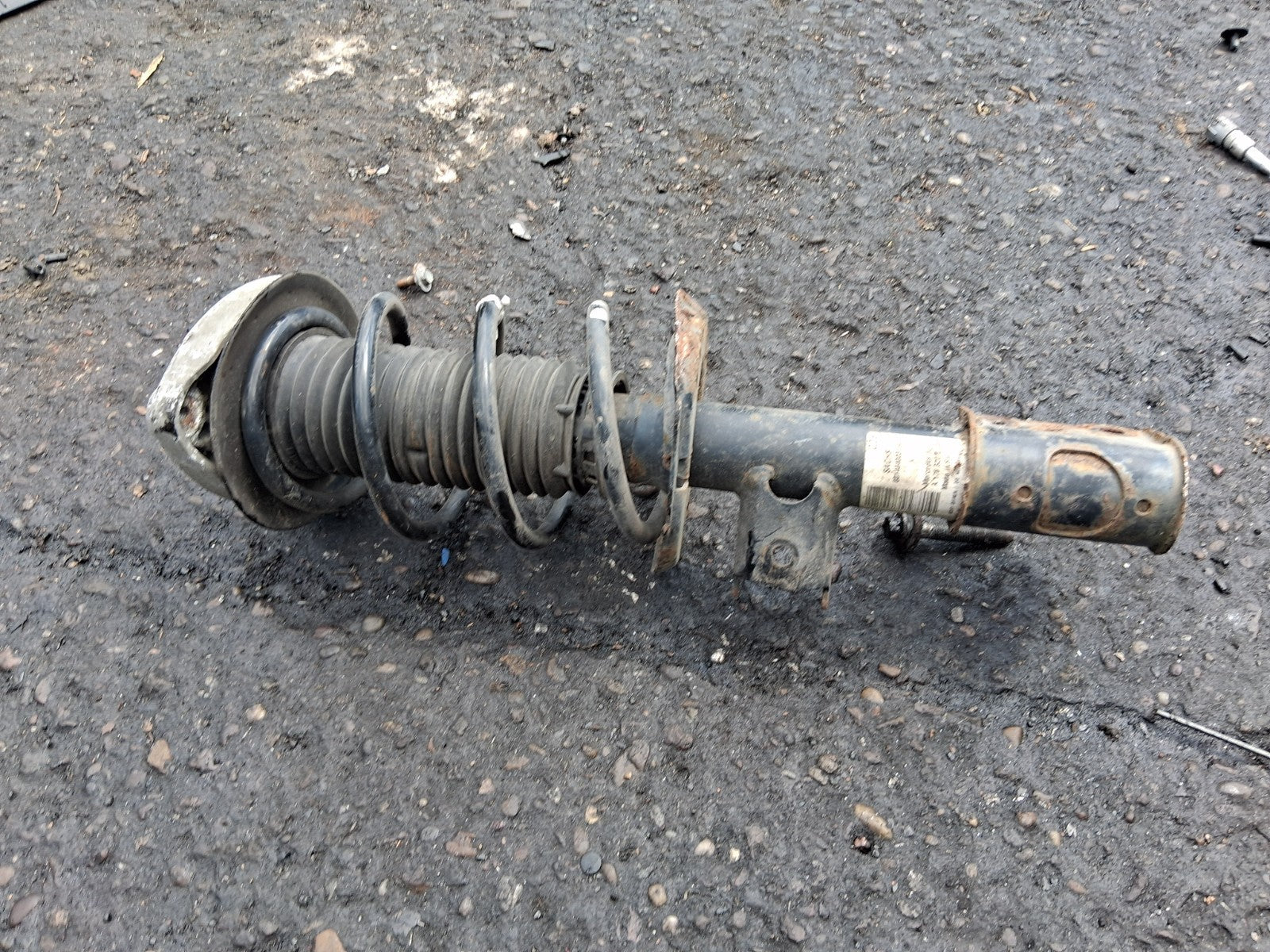 2016 MERCEDES BENZ CLA C117 OSF DRIVER FRONT RIGHT SUSPENSION LEG A1763202238
