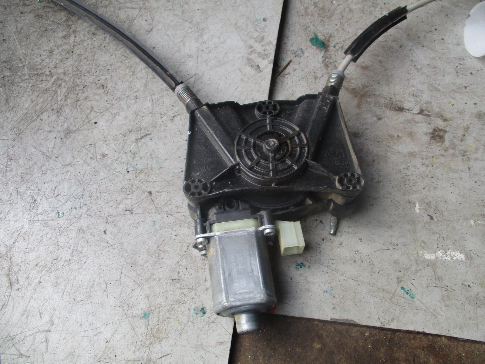 2022 VW VOLKSWAGEN CRAFTER NSF PASSENGERS SIDE FRONT WINDOW MOTOR REGULATOR