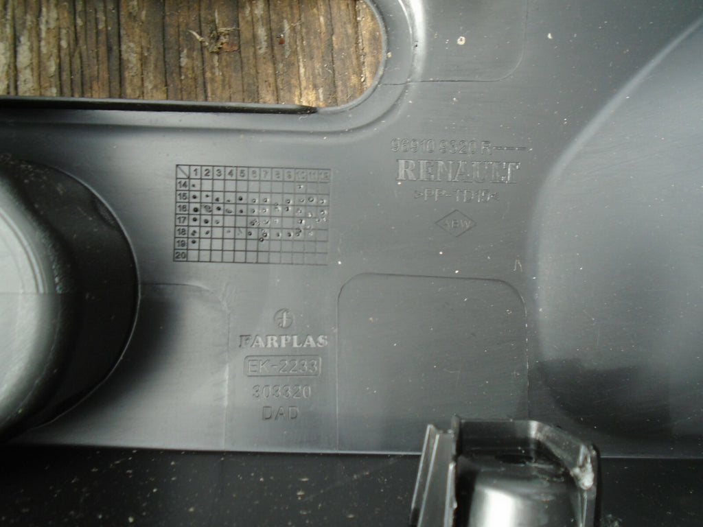 RENAULT CLIO MK4 CENTRE CONSOLE AND HANDBRAKE SURROUND TRIM 969109320