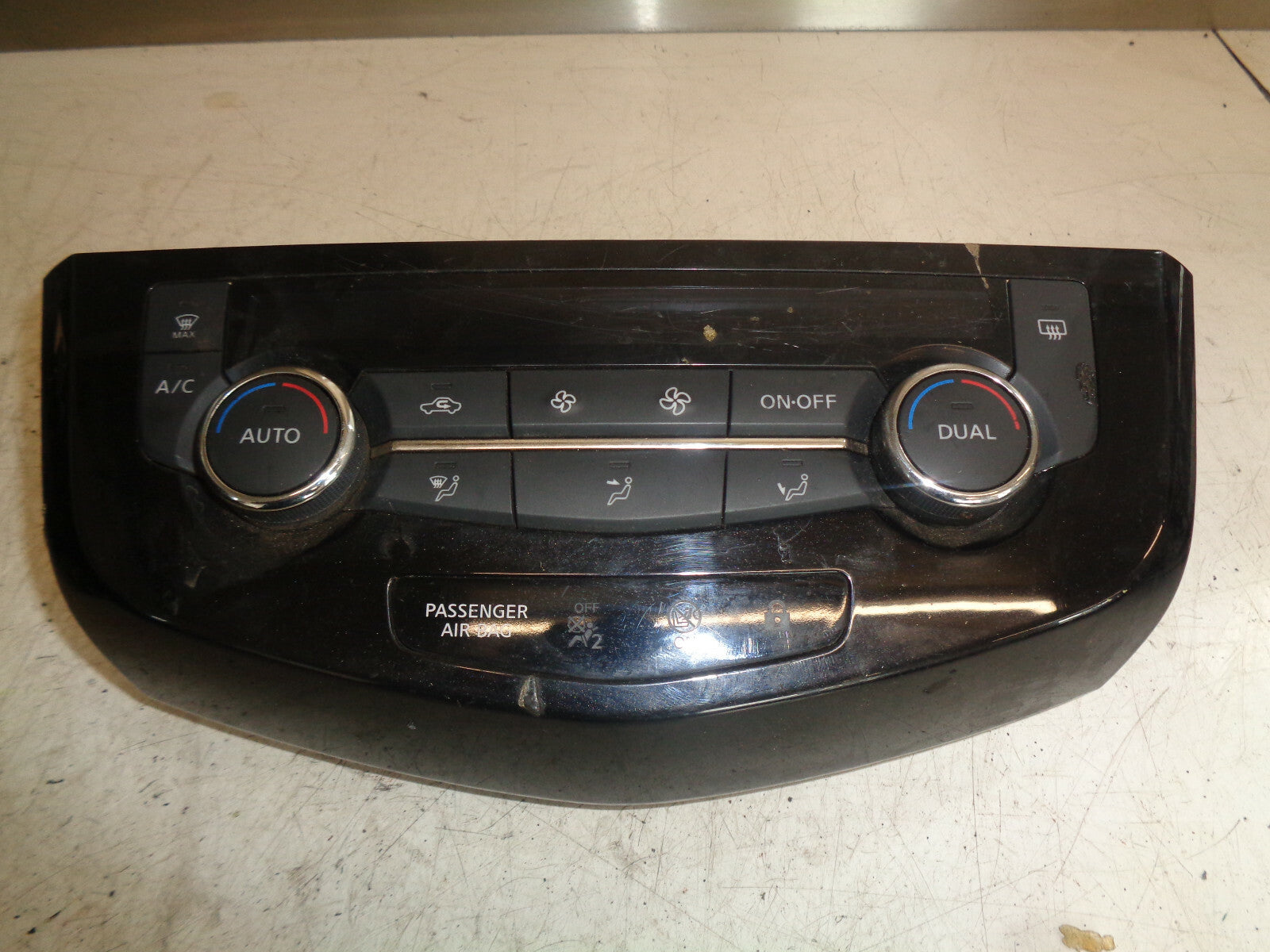 NISSAN QASHQAI J11 MK2 2018 HEATER AC CLIMATE CONTROL SWITCH 275004EA0A