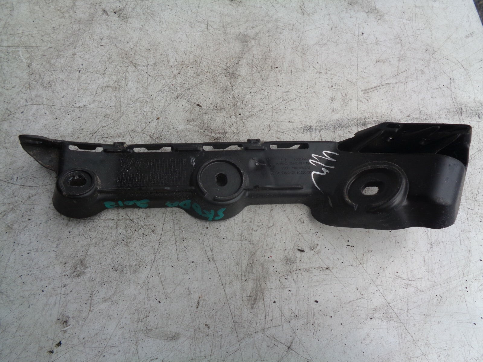 SKODA FABIA 2018 MK3 NJ BUMPER HANGER LOCATOR DRIVER SIDE REAR 6V6807394