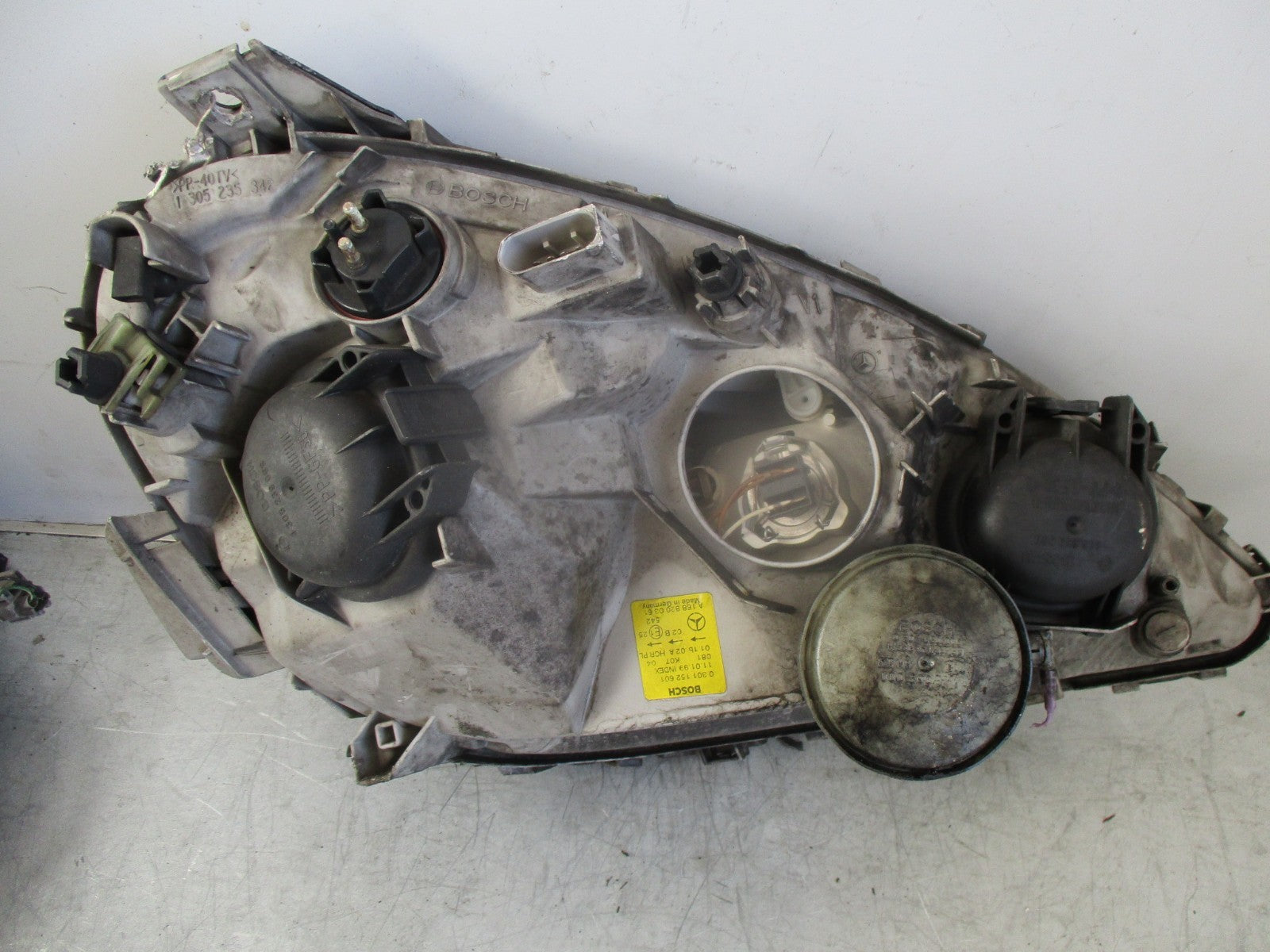 2000 MERCEDES A CLASS W168 NS PASSENGER SIDE HEADLIGHT HEADLAMP A1688200361