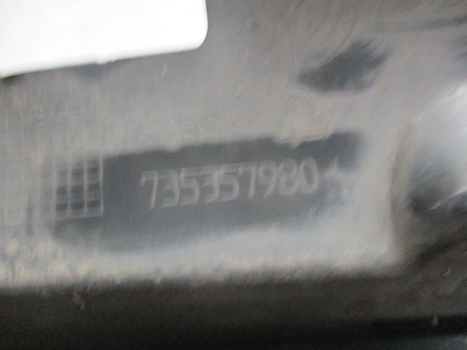 FIAT IDEA MPV 2005 FRONT GRILL GRILLE CENTRE TRIM 735357980