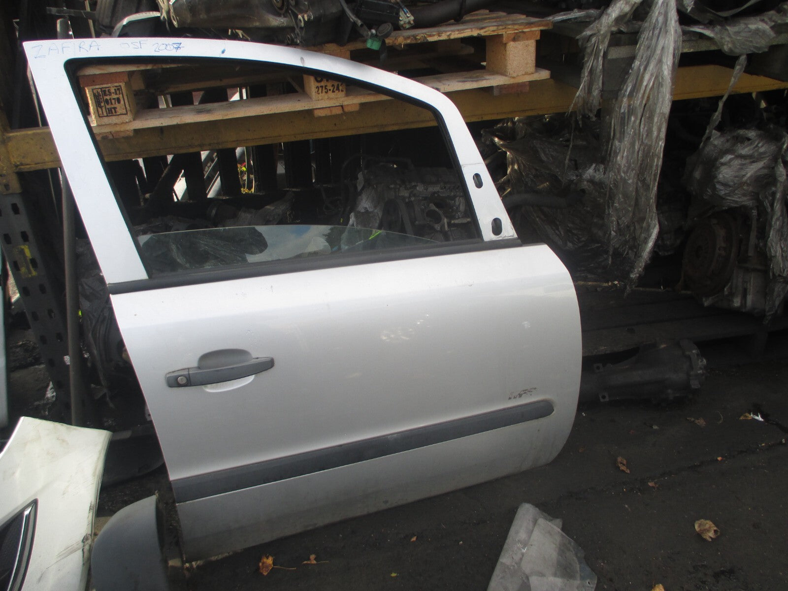 VAUXHALL ZAFIRA B 2007 OSF DRIVER SIDE FRONT DOOR SILVER