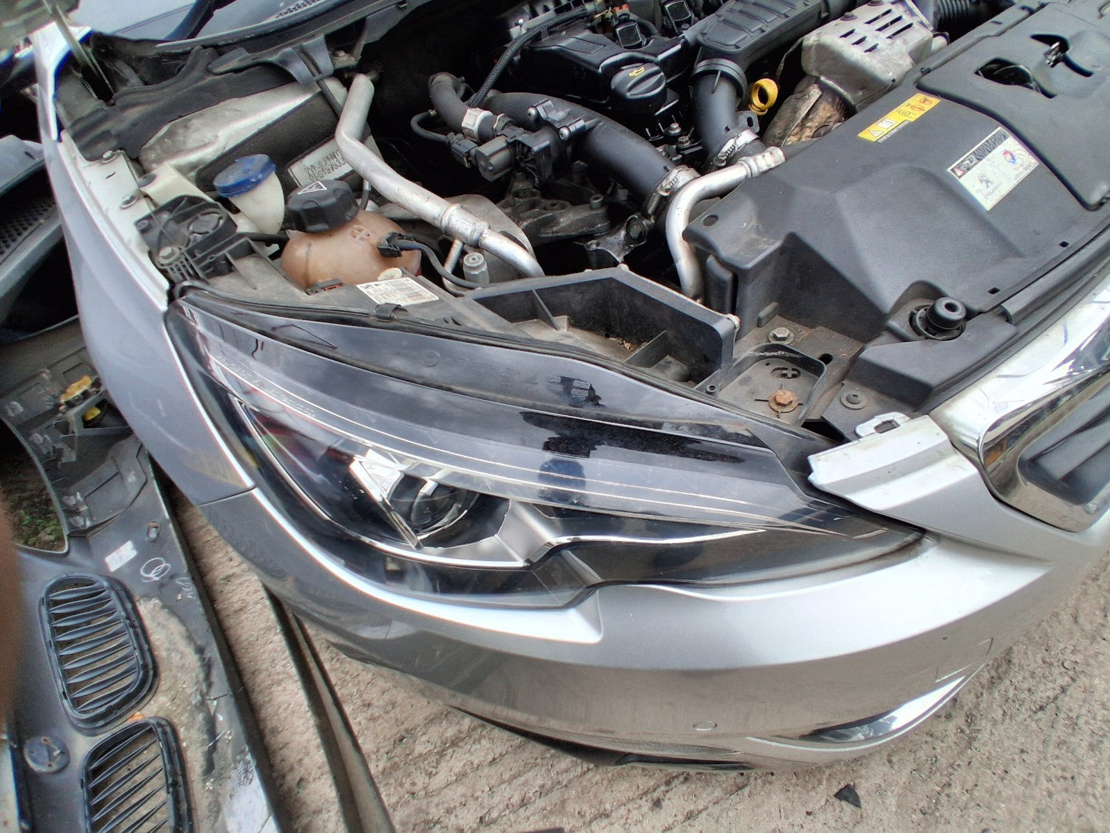 2014 PEUGEOT 308 MK2 OSF DRIVER SIDE FRONT HEADLIGHT HEADLAMP 9800546380