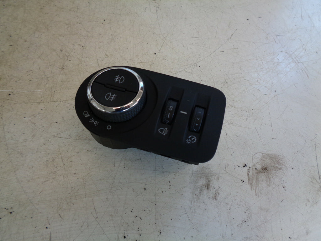 VAUXHALL CORSA D 2013 HEADLIGHT FOG LIGHT SWITCH 13310335