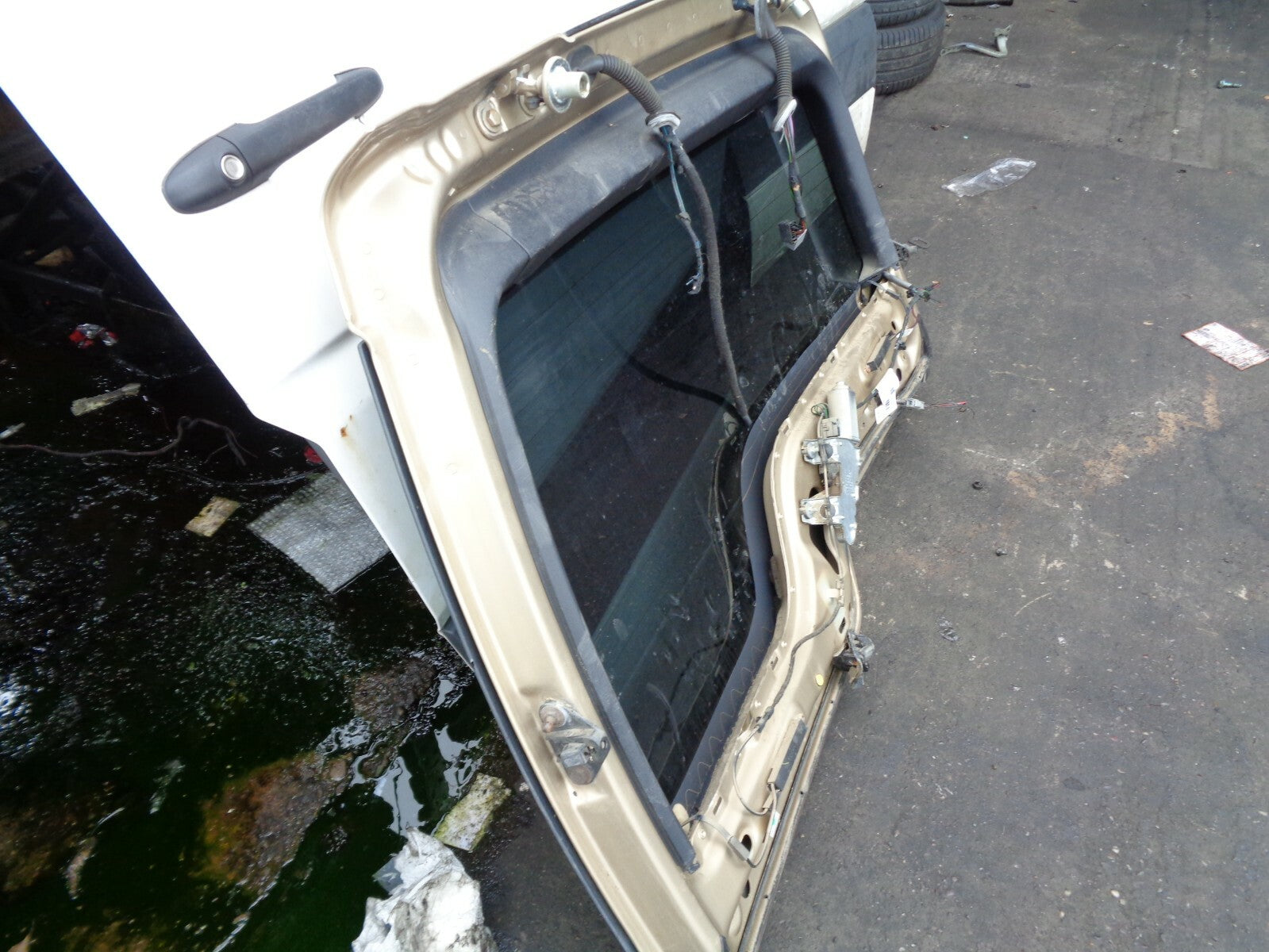 LAND ROVER DISCOVERY 2005 3 UPPER BOOTLID TAILGATE COMPLETE