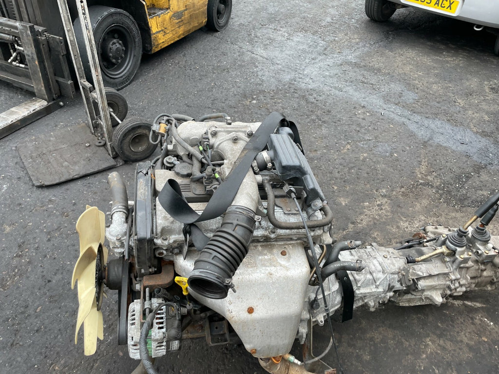 KIA SPORTAGE K00 2001 2.0 16V 4WD FE 5 SPEED MANUAL GEARBOX & TRANSFER BOX