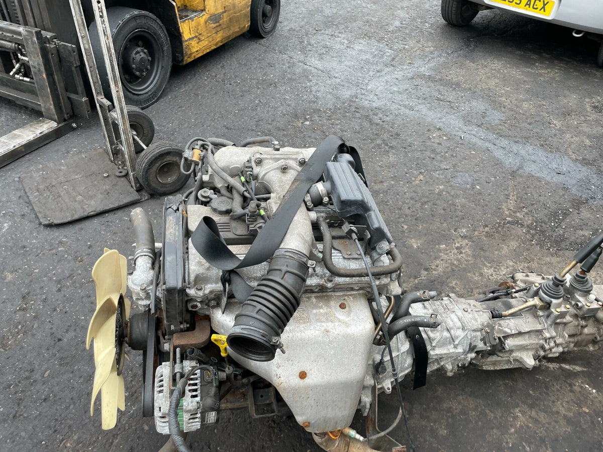 KIA SPORTAGE K00 2001 2.0 16V 4WD FE 5 SPEED MANUAL GEARBOX & TRANSFER BOX