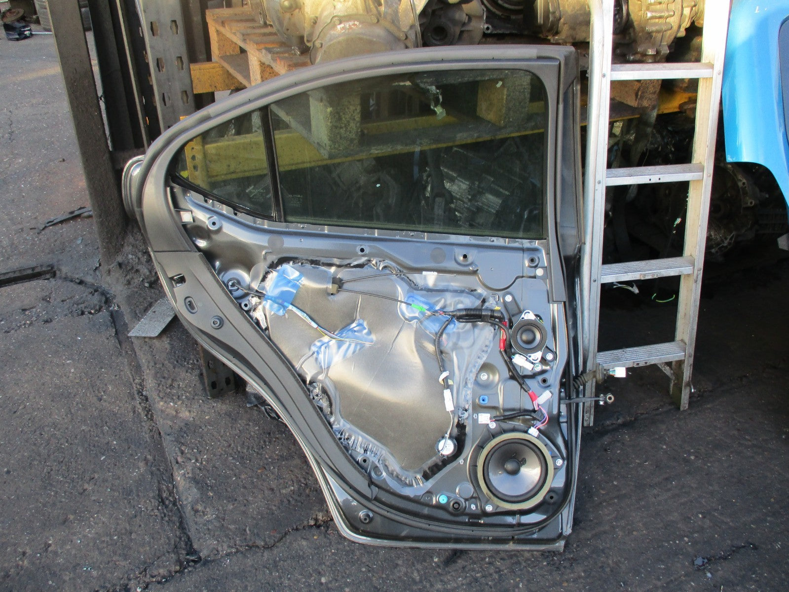 LEXUS IS XE20 MK2 2005-2013 NSR PASSENGER SIDE REAR DOOR BARE 1G0 SMOKY GRANITE