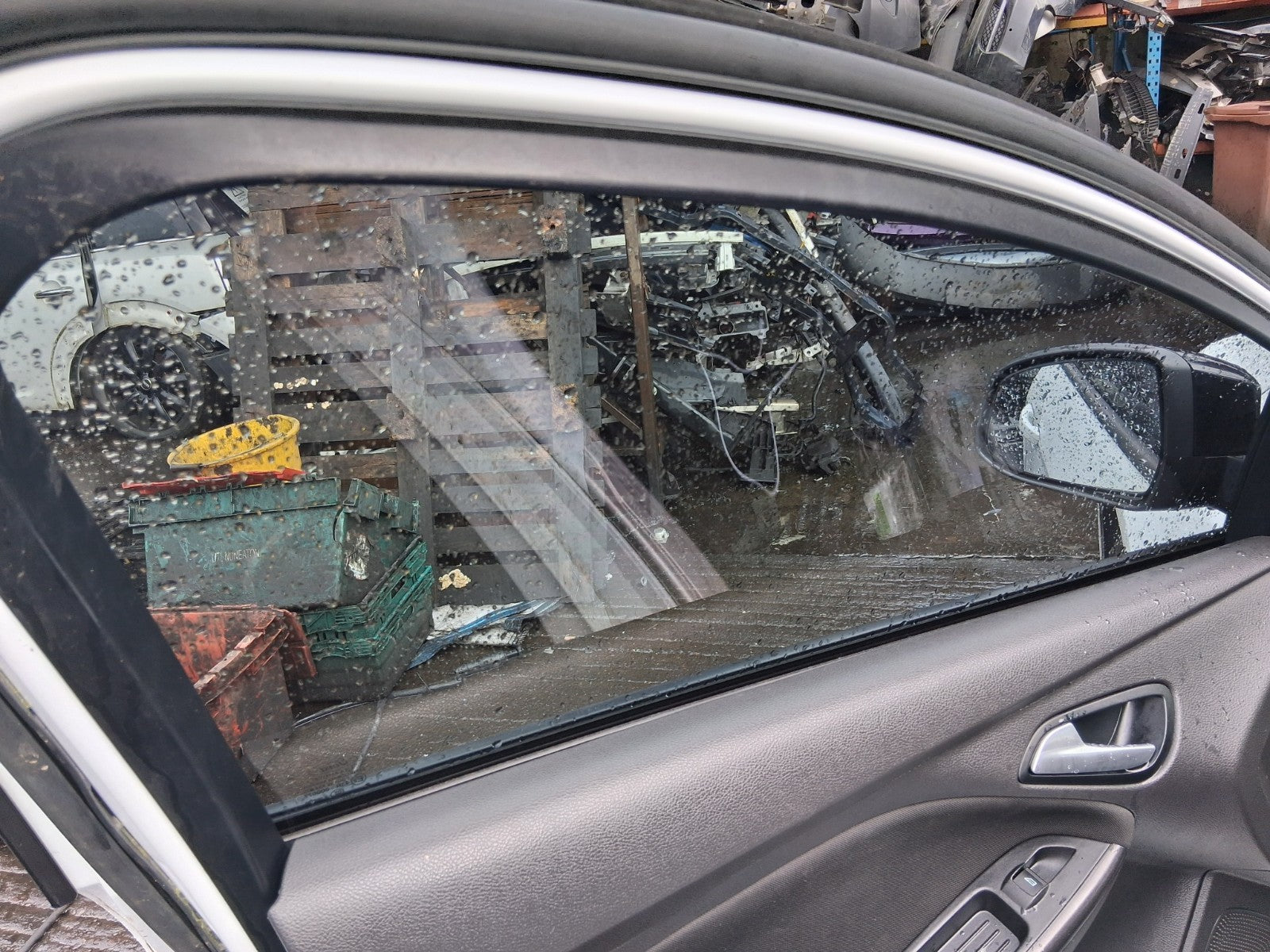 2017 FORD FOCUS MK3 ST LINE NSF PASSENGER SIDE FRONT LEFT WINDOW GLASS