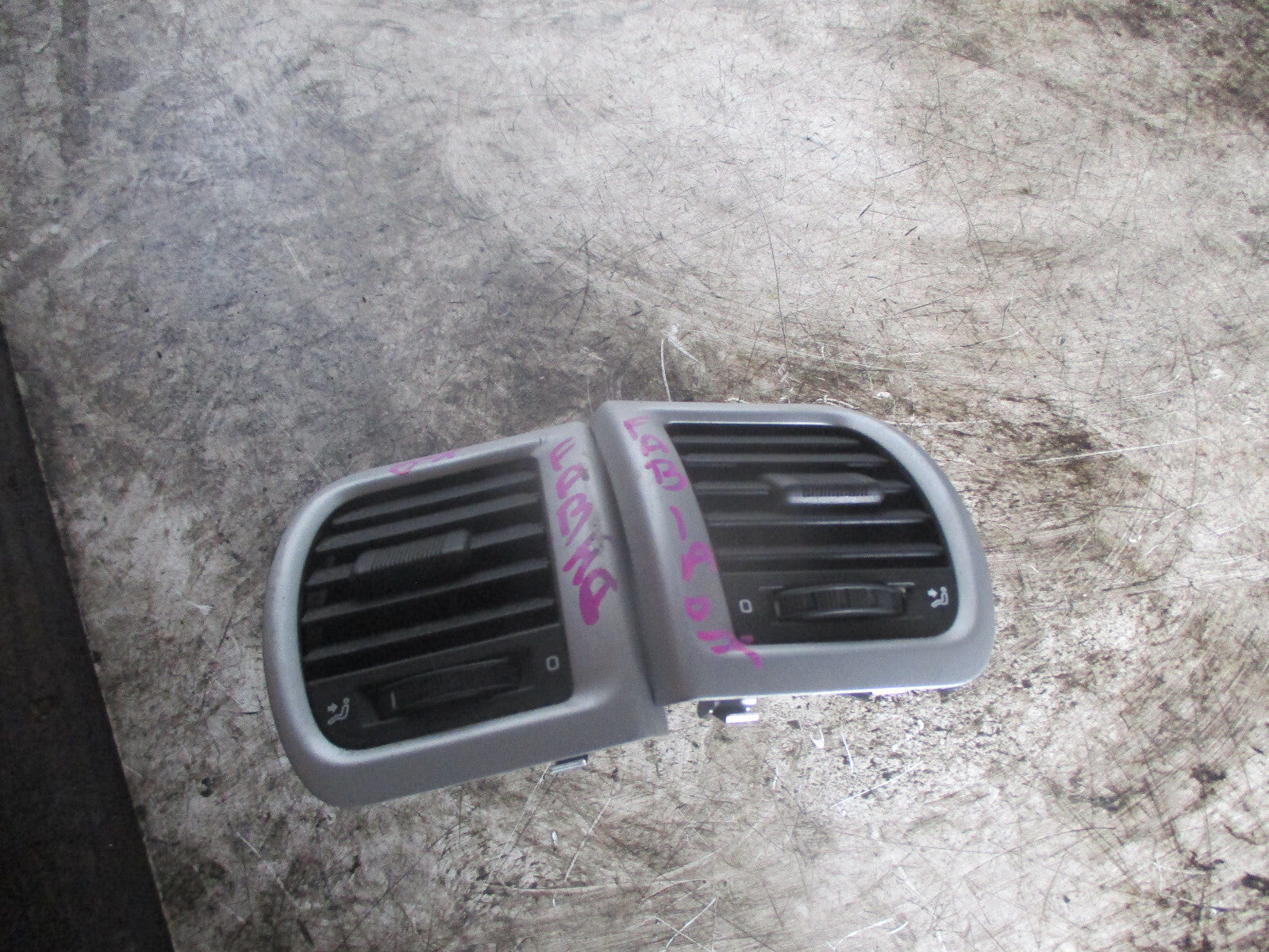 SKODA FABIA 2007 DASH AIR VENTS 5J0819702