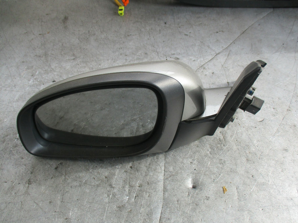 VAUXHALL VECTRA C NS PASSENGER SIDE ELECTRIC WING MIRROR SILVER 24436149