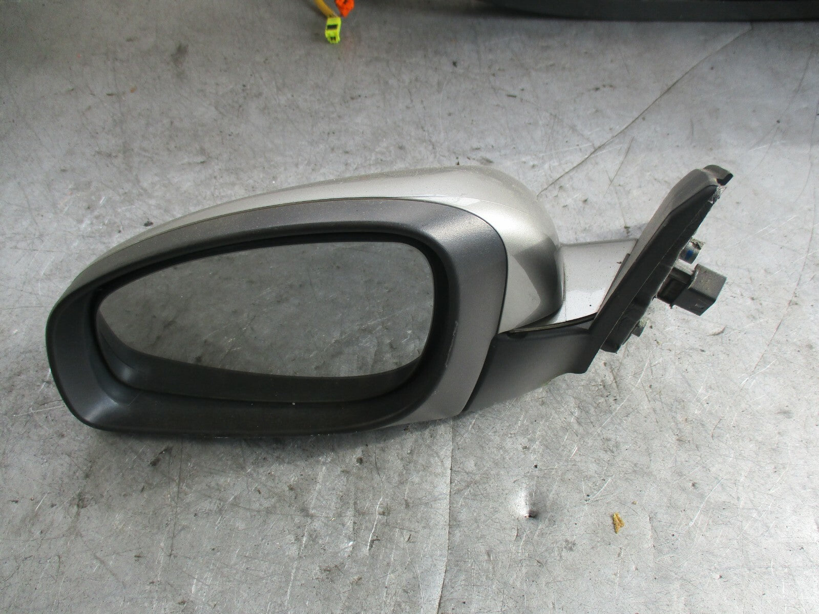 VAUXHALL VECTRA C NS PASSENGER SIDE ELECTRIC WING MIRROR SILVER 24436149