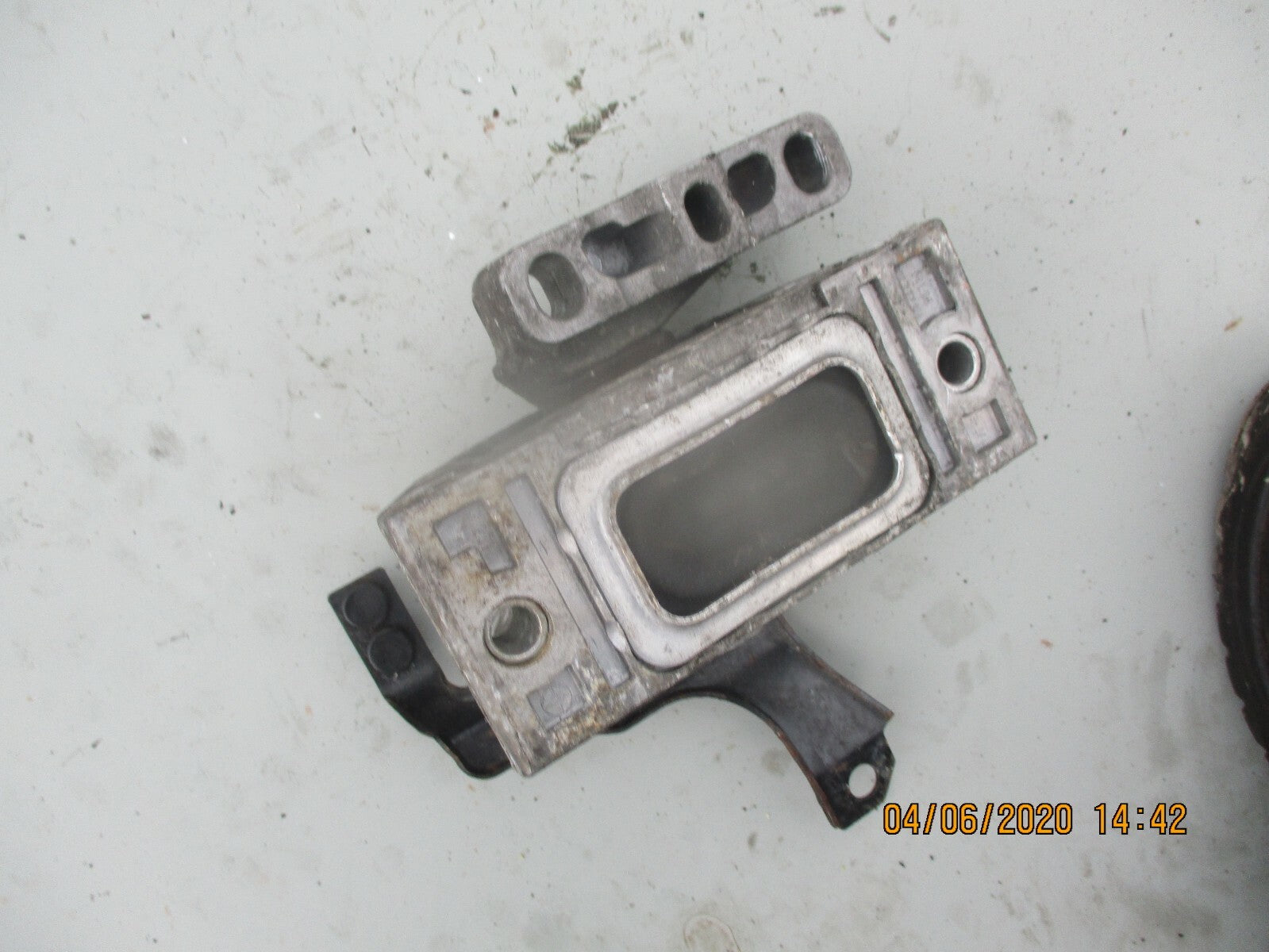 AUDI TT S3 8L OS DRIVER SIDE ENGINE MOUNT 8N0199588B 1J0199262CL 1.8T 1.8 TURBO