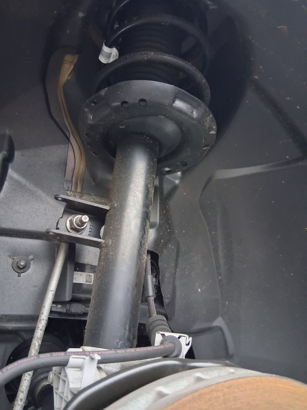 2025 MERCEDES BENZ GLA 1.3 MHEV NSF PASSENGER FRONT SHOCK ABSORBER A2473206101