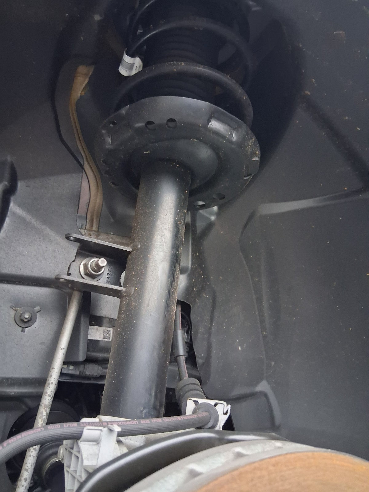 2025 MERCEDES BENZ GLA 1.3 MHEV NSF PASSENGER FRONT SHOCK ABSORBER A2473206101