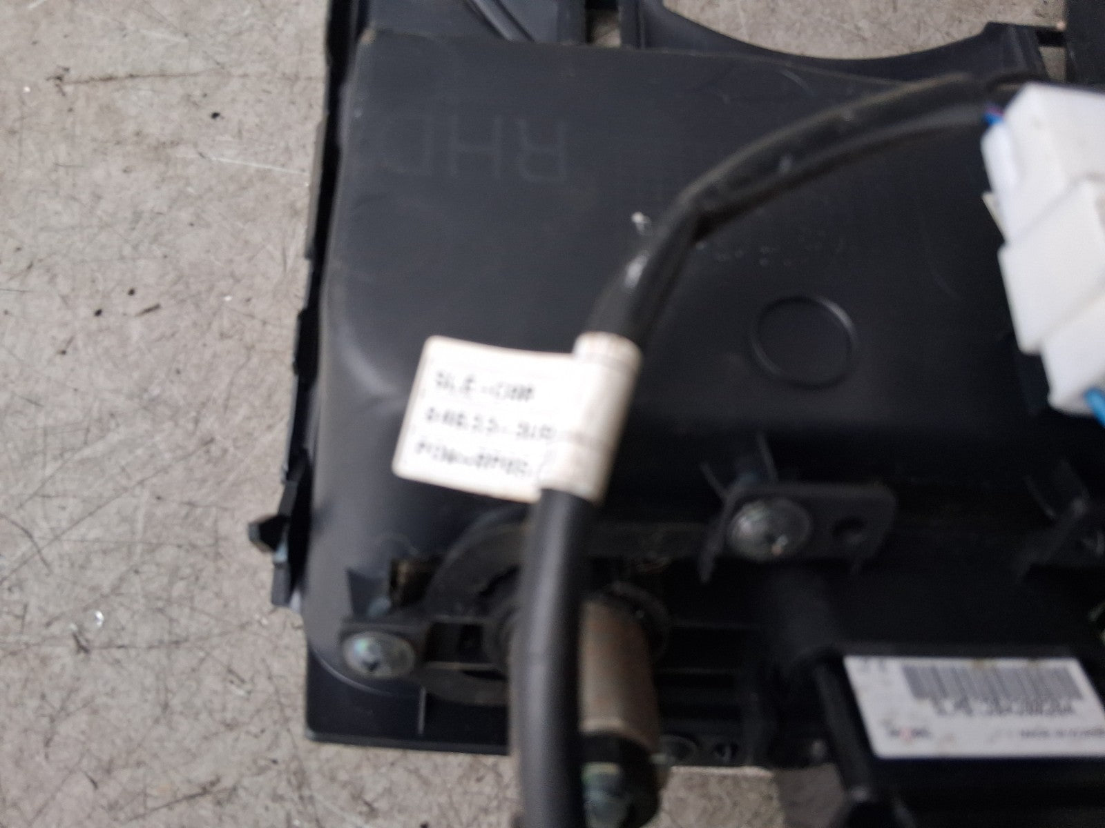 KIA SPORTAGE MK3 2012 CENTRE CONSOLE STORAGE TRAY USB AUX 846313W910
