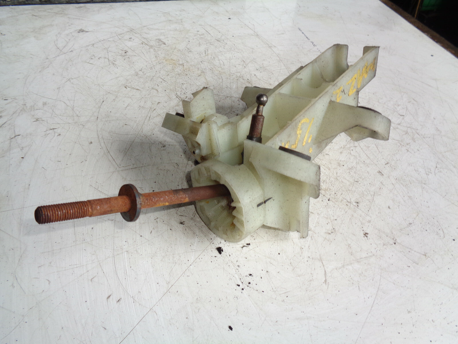 MAZDA 2 MK3 DJ 2015 PETROL MANUAL GEAR SELECTOR SHIFTER D651D