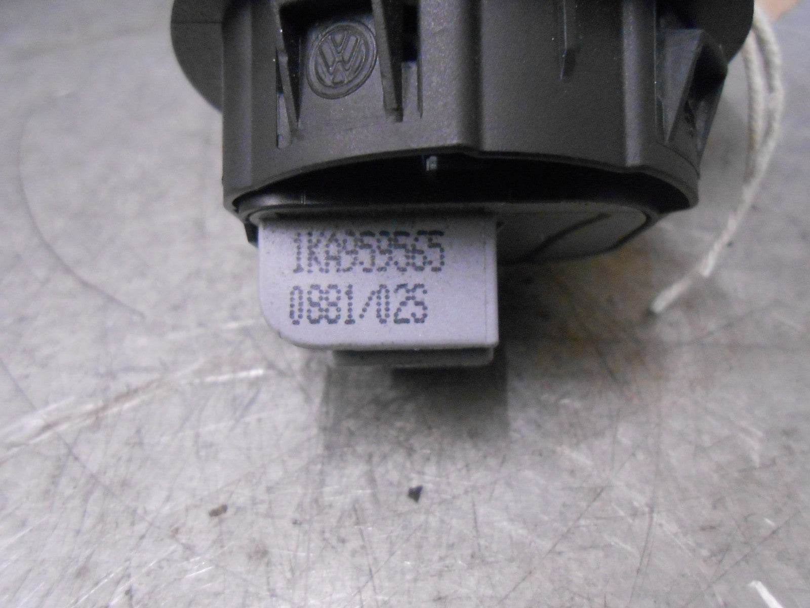 VW VOLKSWAGEN SCIROCCO 137 (MK3) ELECTRIC MIRROR ADJUST SWITCH 1KA959565