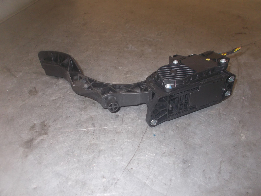 VW VOLKSWAGEN POLO 2009 MK5 ACCELERATOR THROTTLE PEDAL 6R2721503D