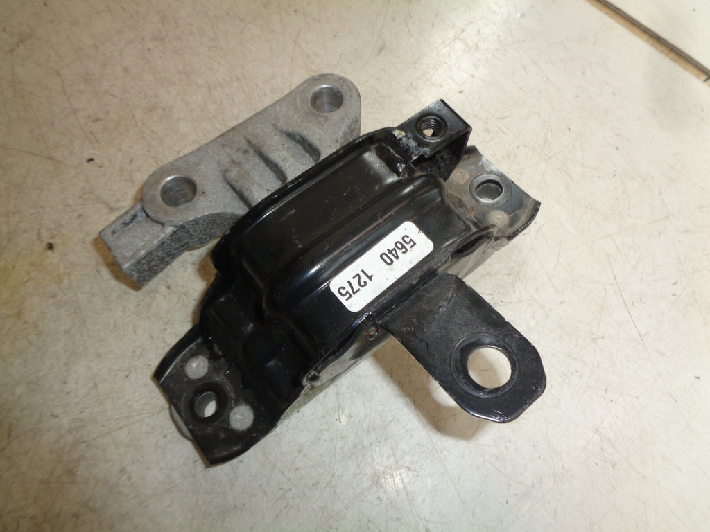 VAUXHALL VIVA 2017 1.0 PETROL MANUAL NS PASSENGER SIDE ENGINE MOUNT