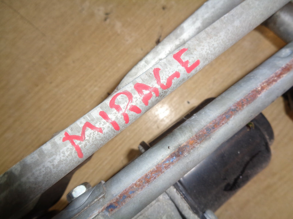 MITSUBISHI MIRAGE 3 FRONT WIPER MOTOR AND LINKAGE