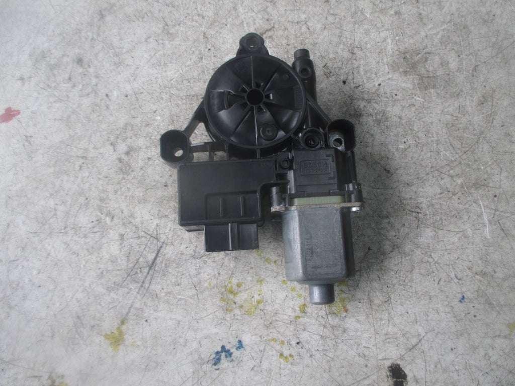 2016 VW VOLKSWAGEN TIGUAN OSR DRIVER SIDE REAR WINDOW REGULATOR MOTOR 0130822724