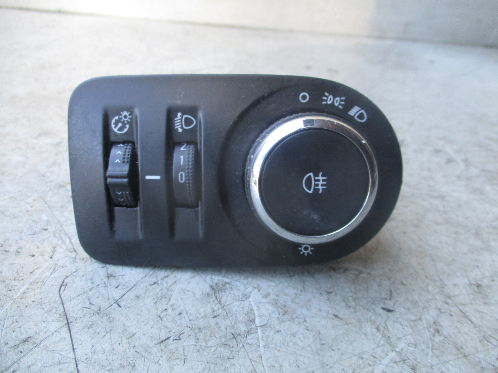 2016 VAUXHALL ZAFIRA C HEADLIGHT CONTROL SWITCH 39049504