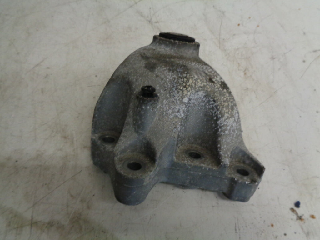 MERCEDES A CLASS A180 2017 W176 2.0 DIESEL ENGINE MOUNT