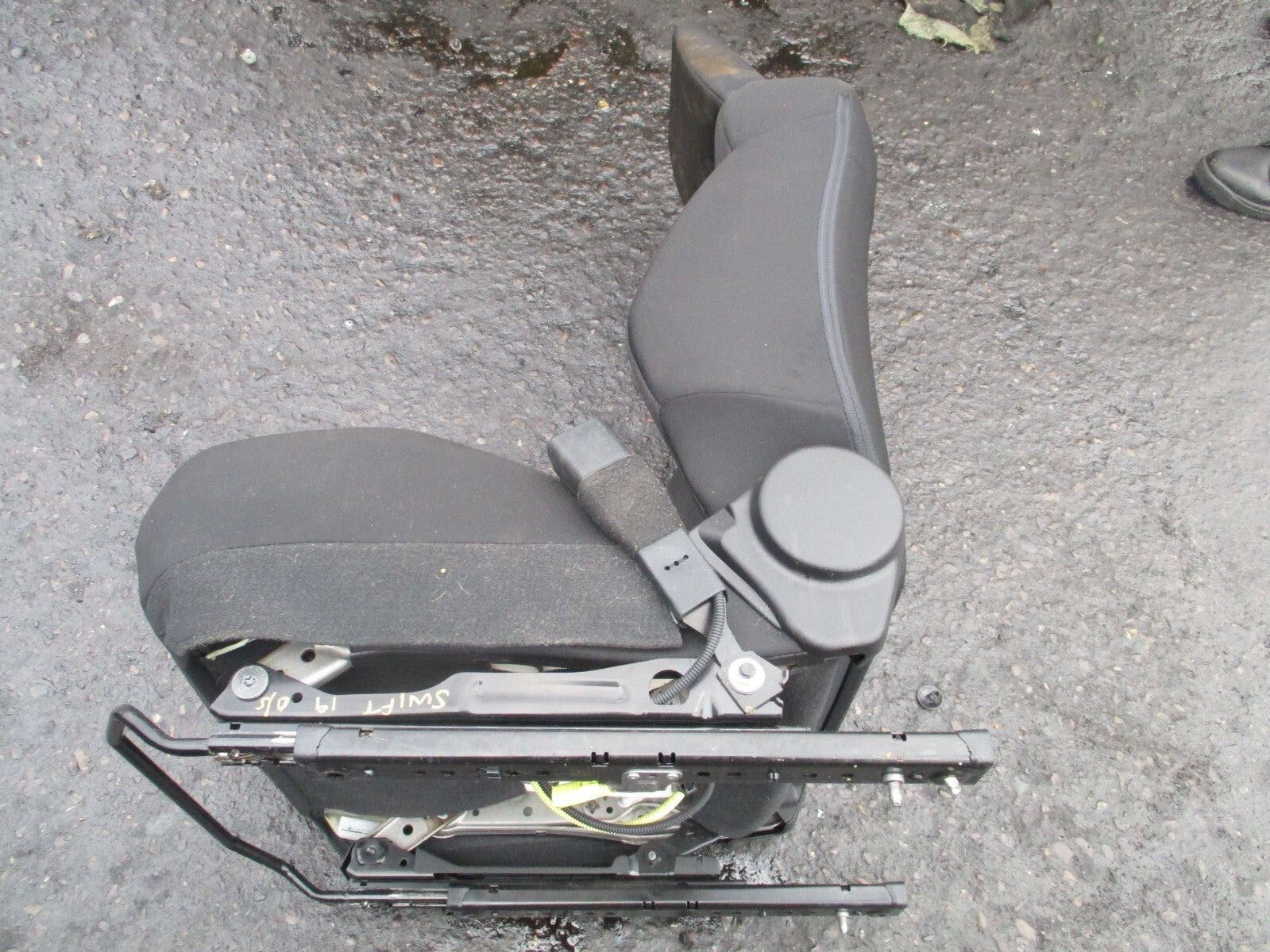 SUZUKI SWIFT MK4 2019 OSF DRIVER SIDE FRONT COMPLETE SEAT FABRIC