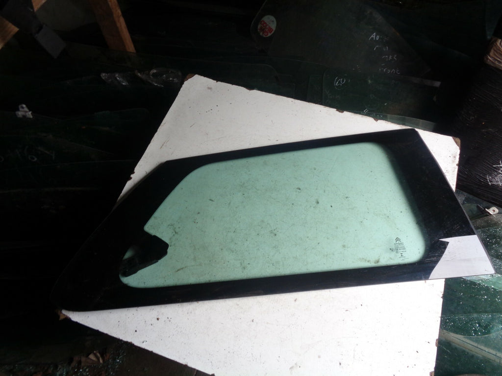 CITROEN C4 CATCUS 2016 OSR DRIVER SIDE REAR WINDOW GLASS
