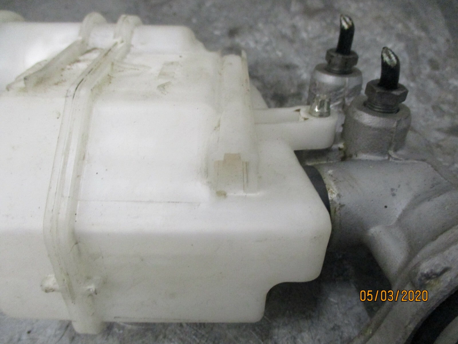 FIAT 500 312 2013 BRAKE SERVO MASTER CYLINDER FLUID RESERVOIR TANK 32069666