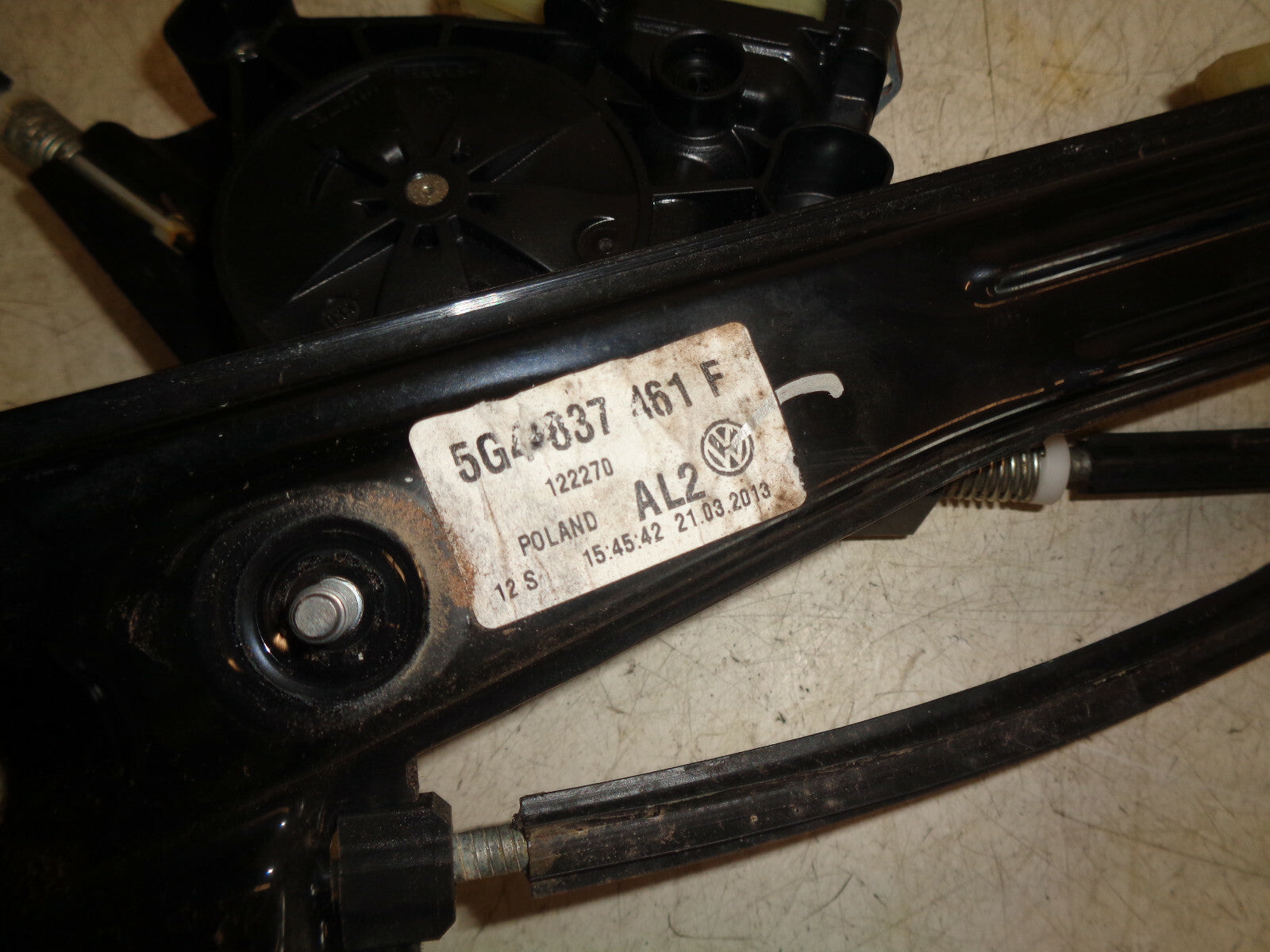 VOLKSWAGEN GOLF MK7 NSF PASSENGER FRONT DOOR WINDOW MOTOR REGULATOR 5G4837461F