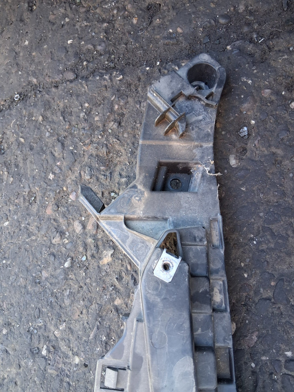 2024 FIAT DUCATO MK3 FACELIFT OSF DRIVER SIDE HEADLIGHT BRACKET 1391282080