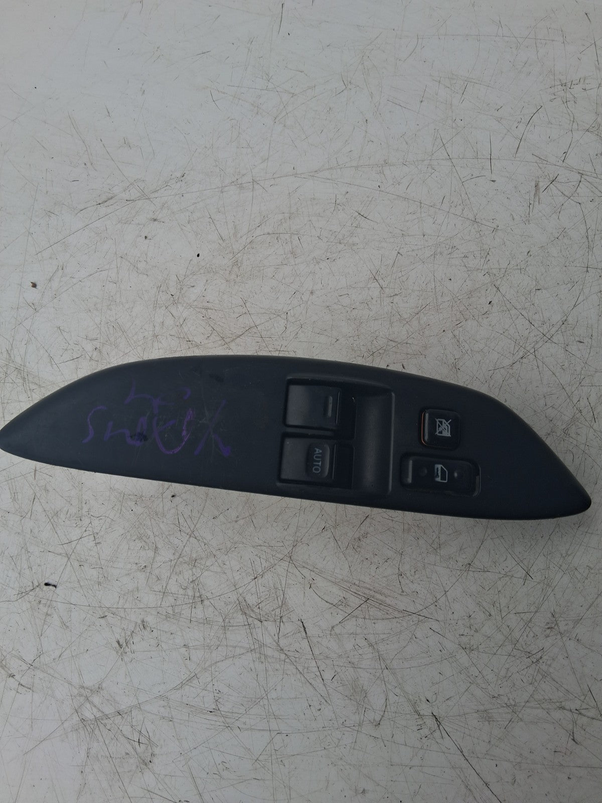 TOYOTA YARIS MK1 2004 OS DRIVER SIDE ELECTRIC WINDOW CONTROL SWITCH