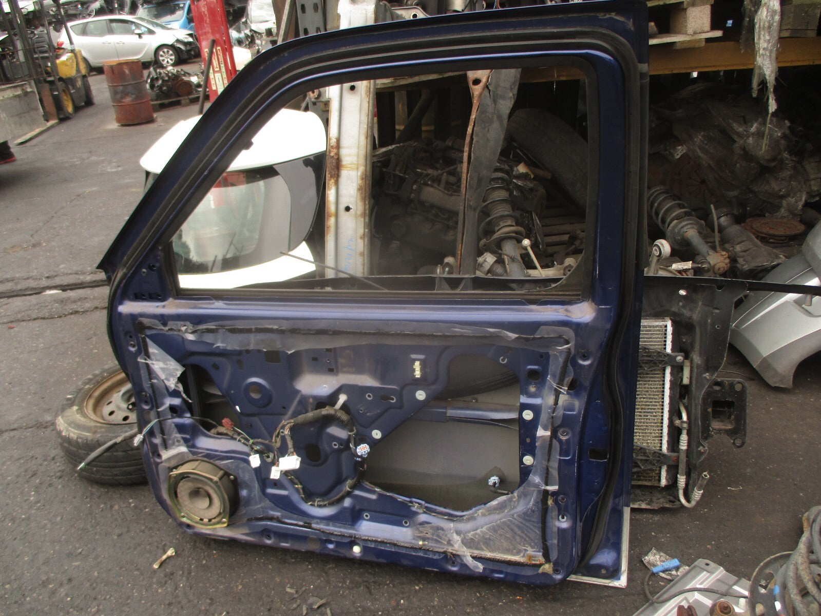 2002 NISSAN NAVARA D22 OSF DRIVER SIDE FRONT RIGHT BARE DOOR BLUE